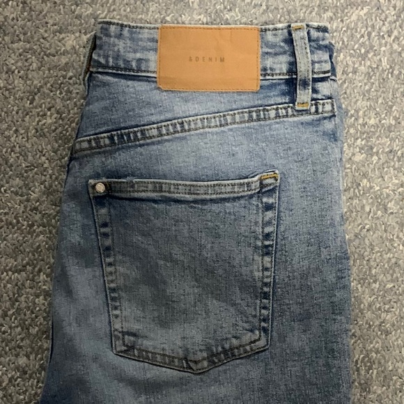 Blue Mom Jeans - Picture 3 of 3